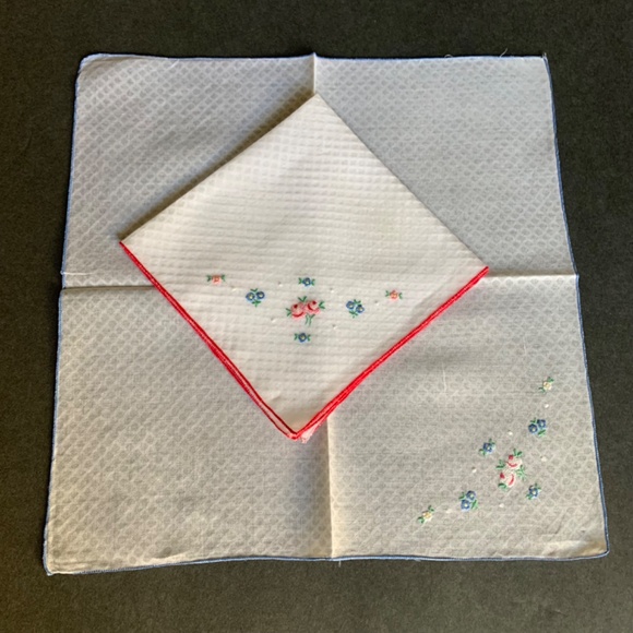 Handkerchief Set of 2, Sheer Cotton, White with Little Flowers - Picture 7 of 7